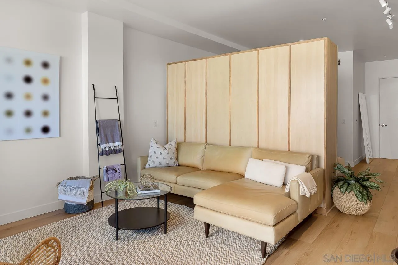 350 W Ash St Unit 903