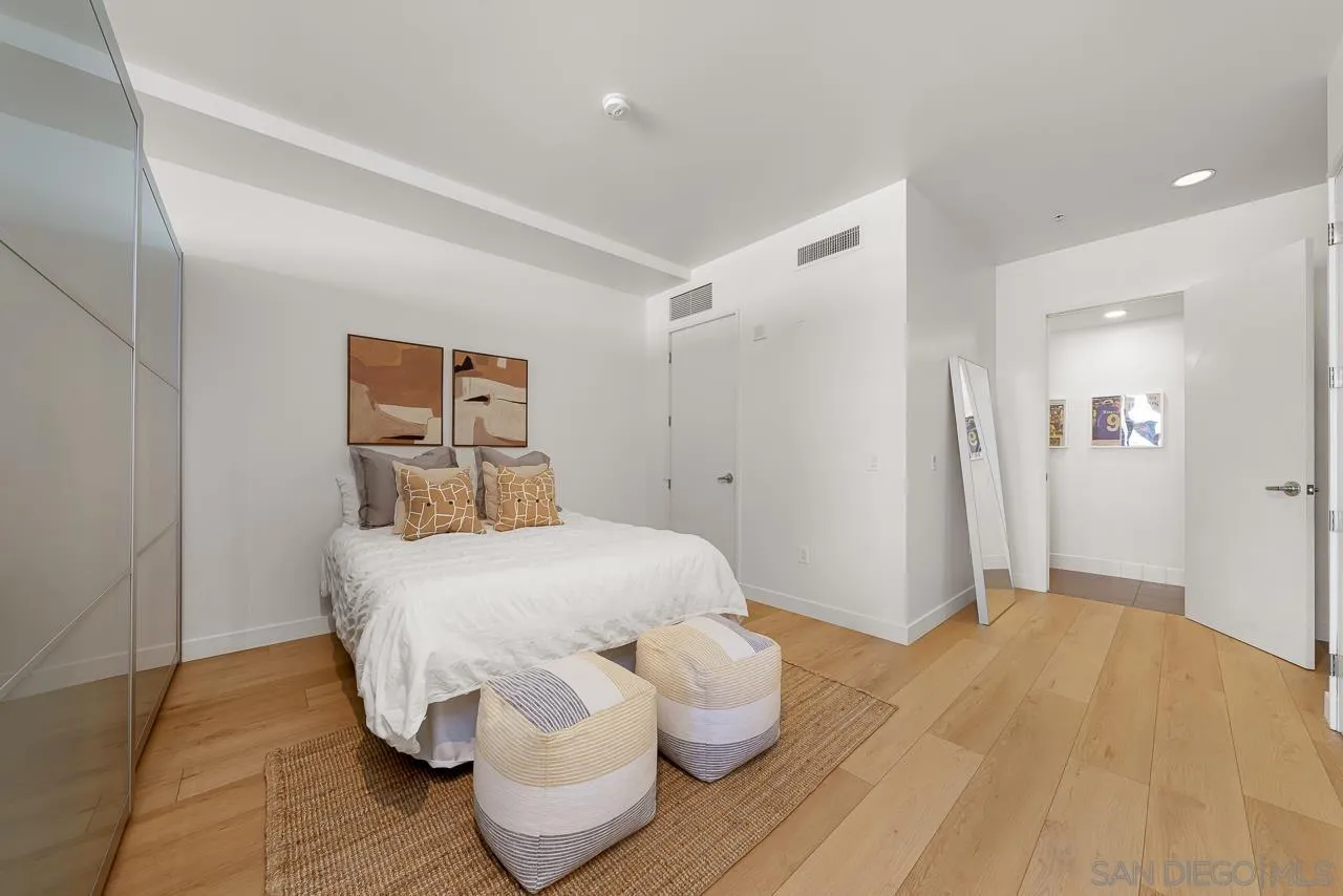 350 W Ash St Unit 903