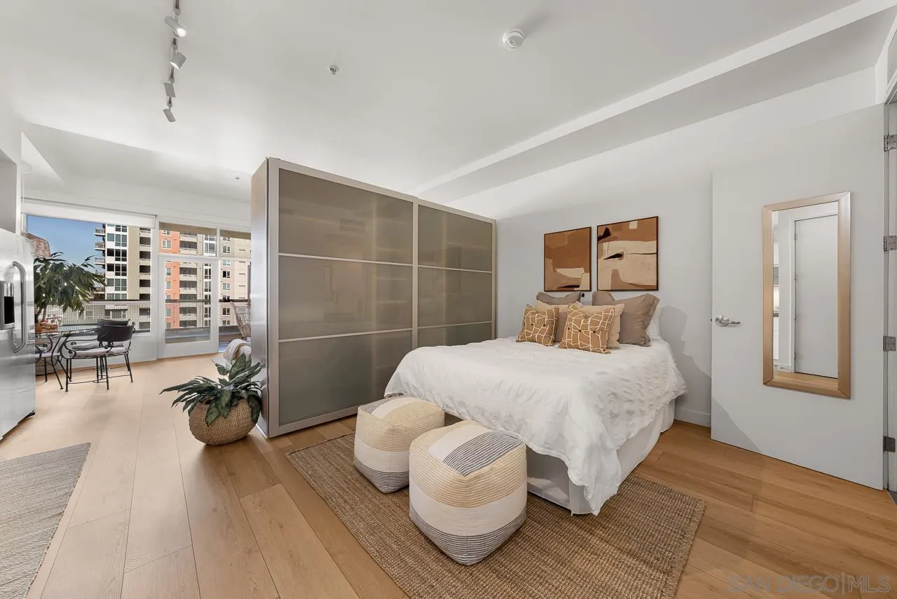 350 W Ash St Unit 903