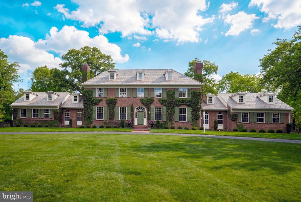 4 WOODLAND ROAD