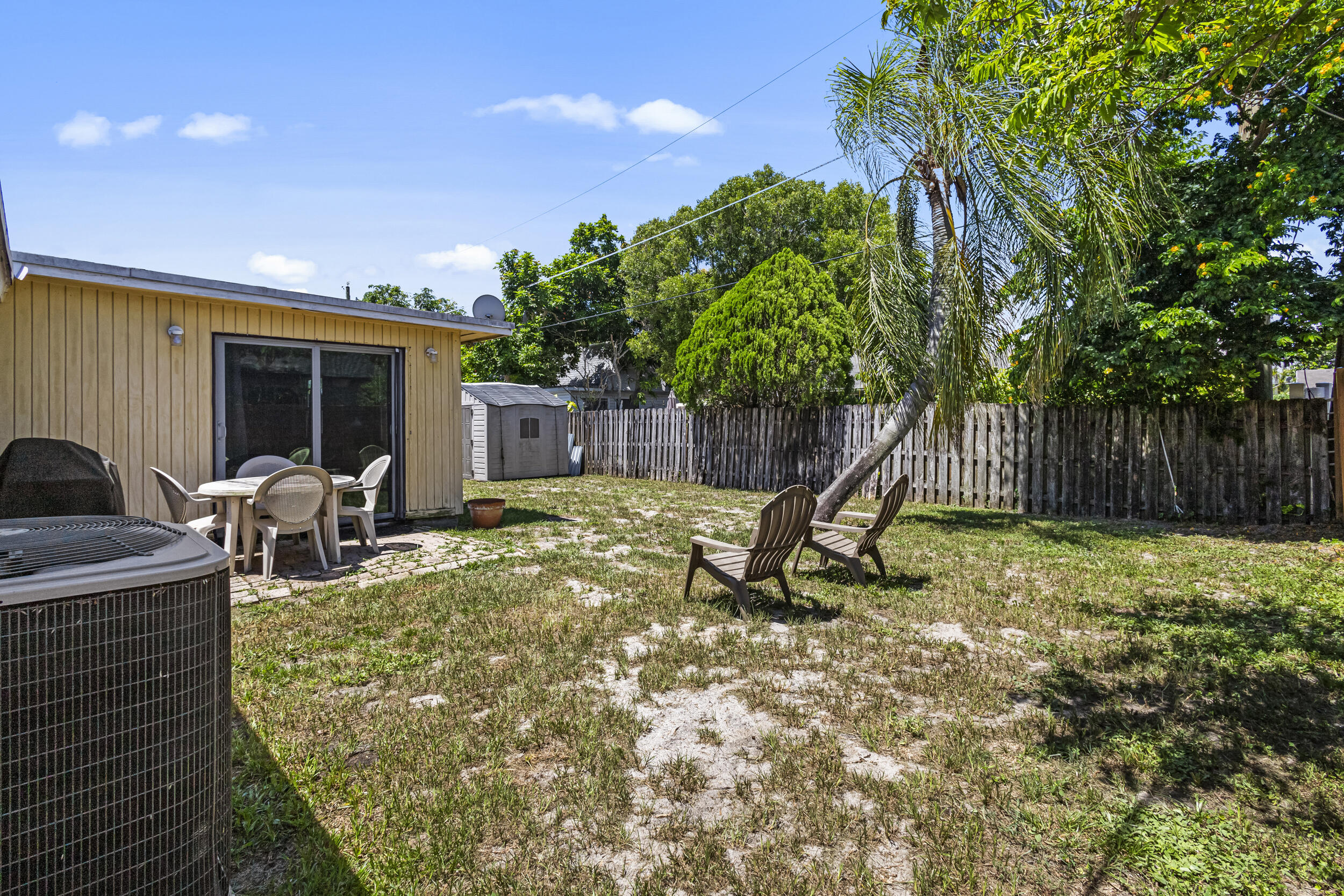 335 SW 34th Avenue