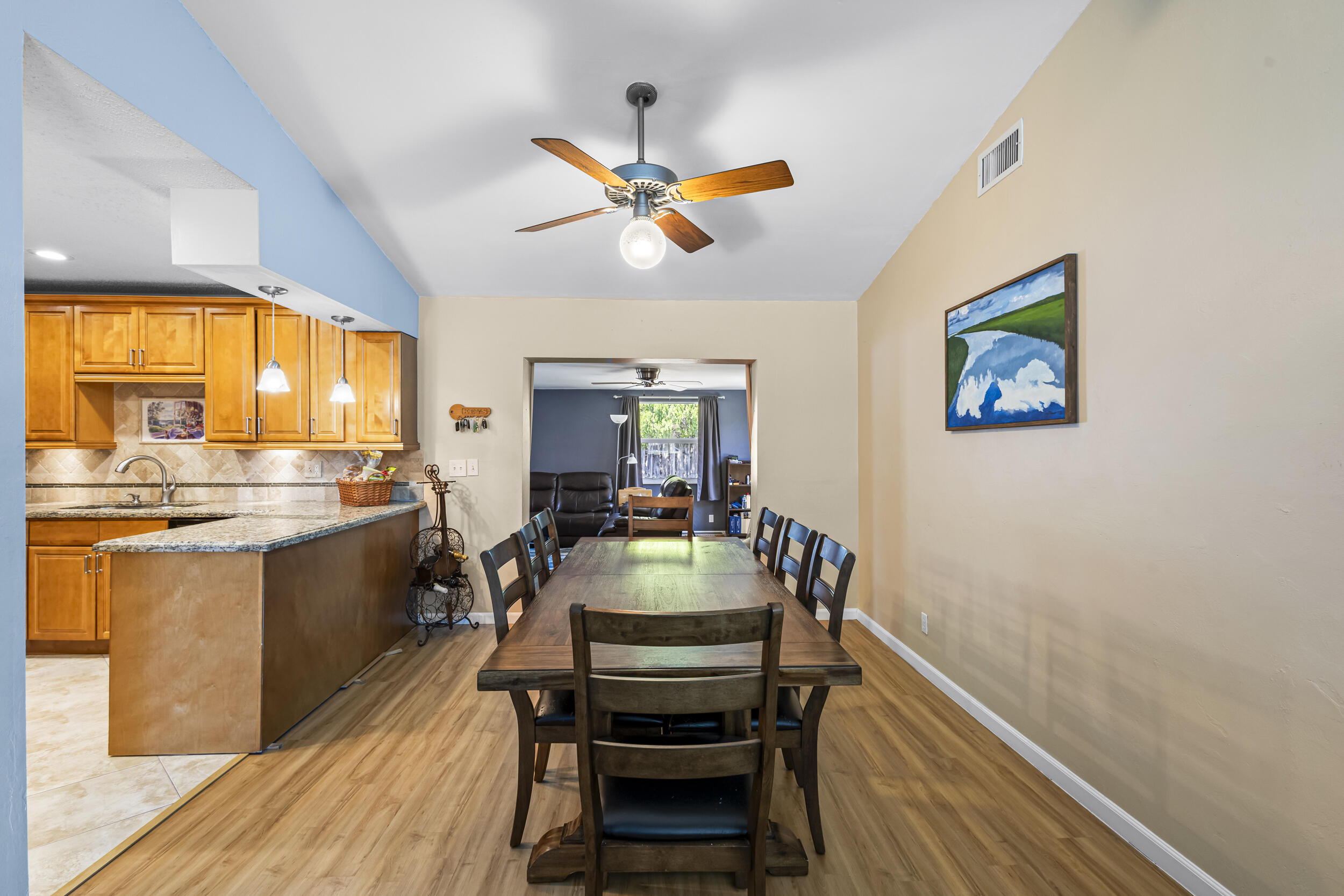 335 SW 34th Avenue