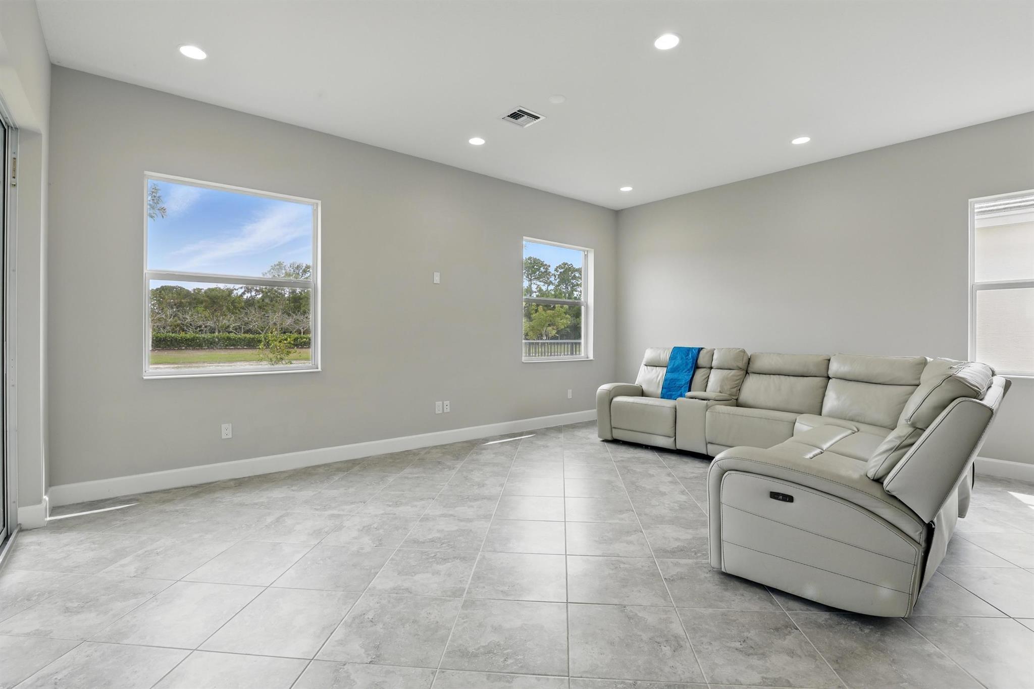 15816 Orchard Drive