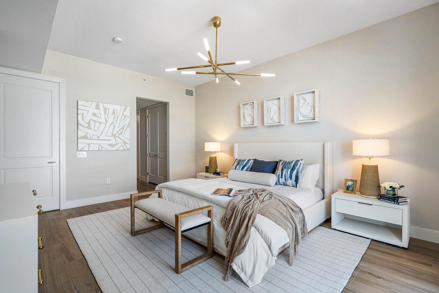 184 Lake Drive 2204