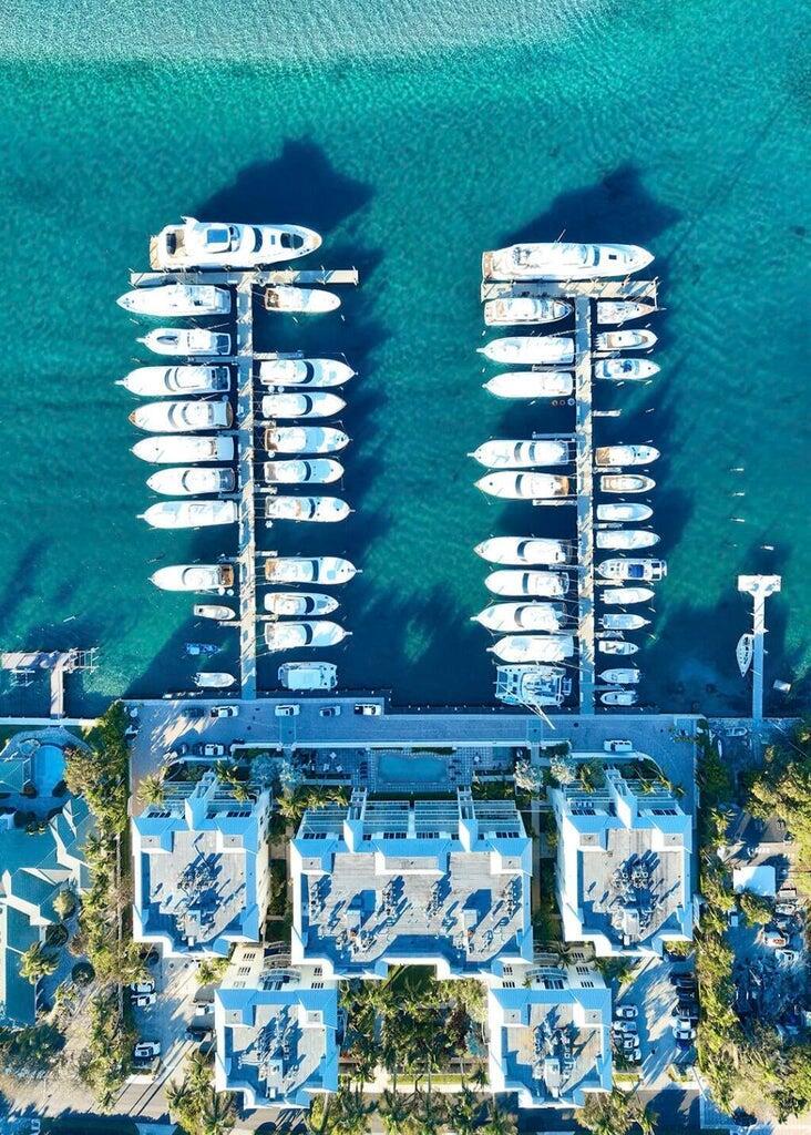 184 Lake Drive 3302