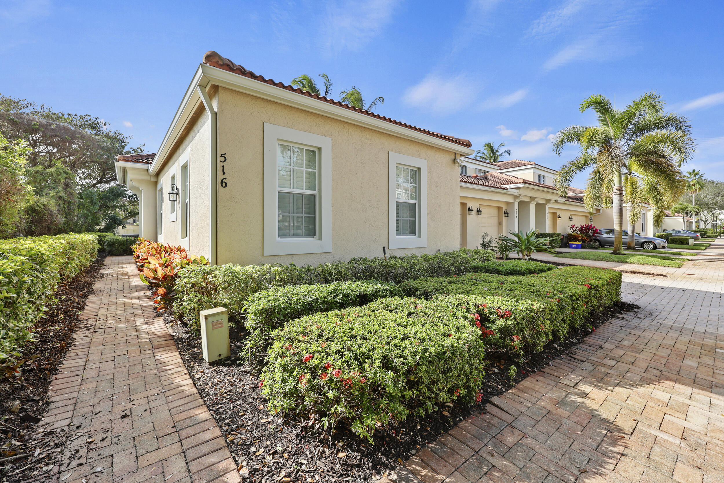 516 Commons Drive, Palm Beach Gardens