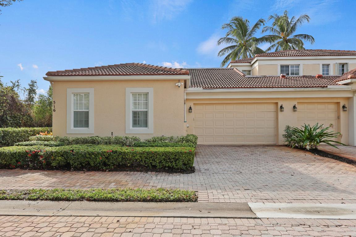 516 Commons Drive, Palm Beach Gardens