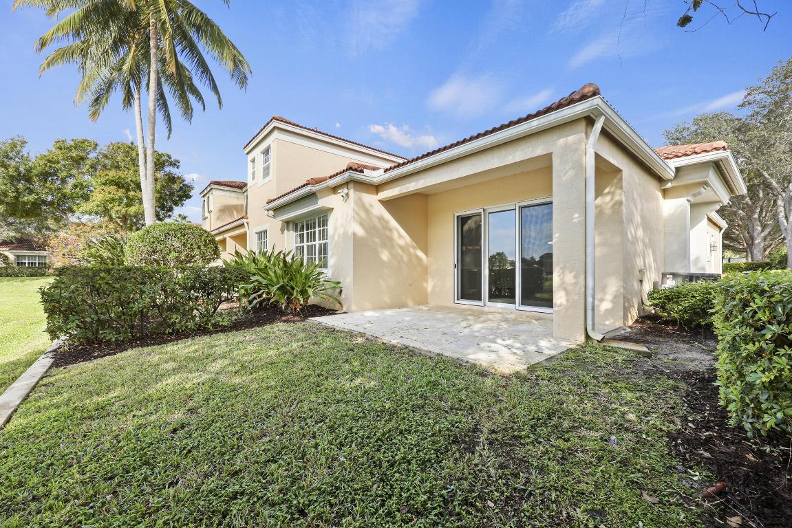 516 Commons Drive, Palm Beach Gardens