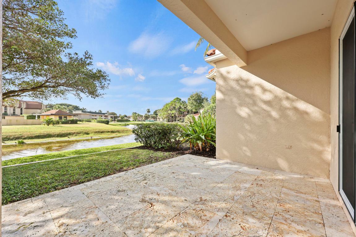 516 Commons Drive, Palm Beach Gardens
