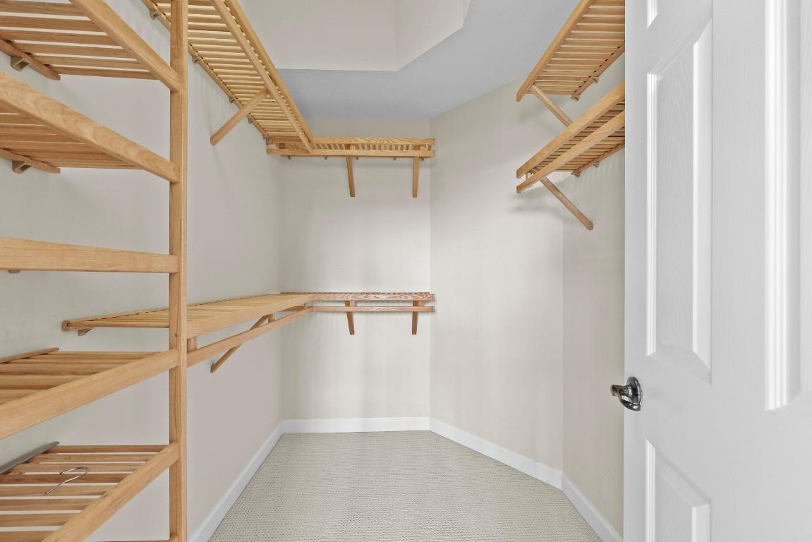 516 Commons Drive, Palm Beach Gardens