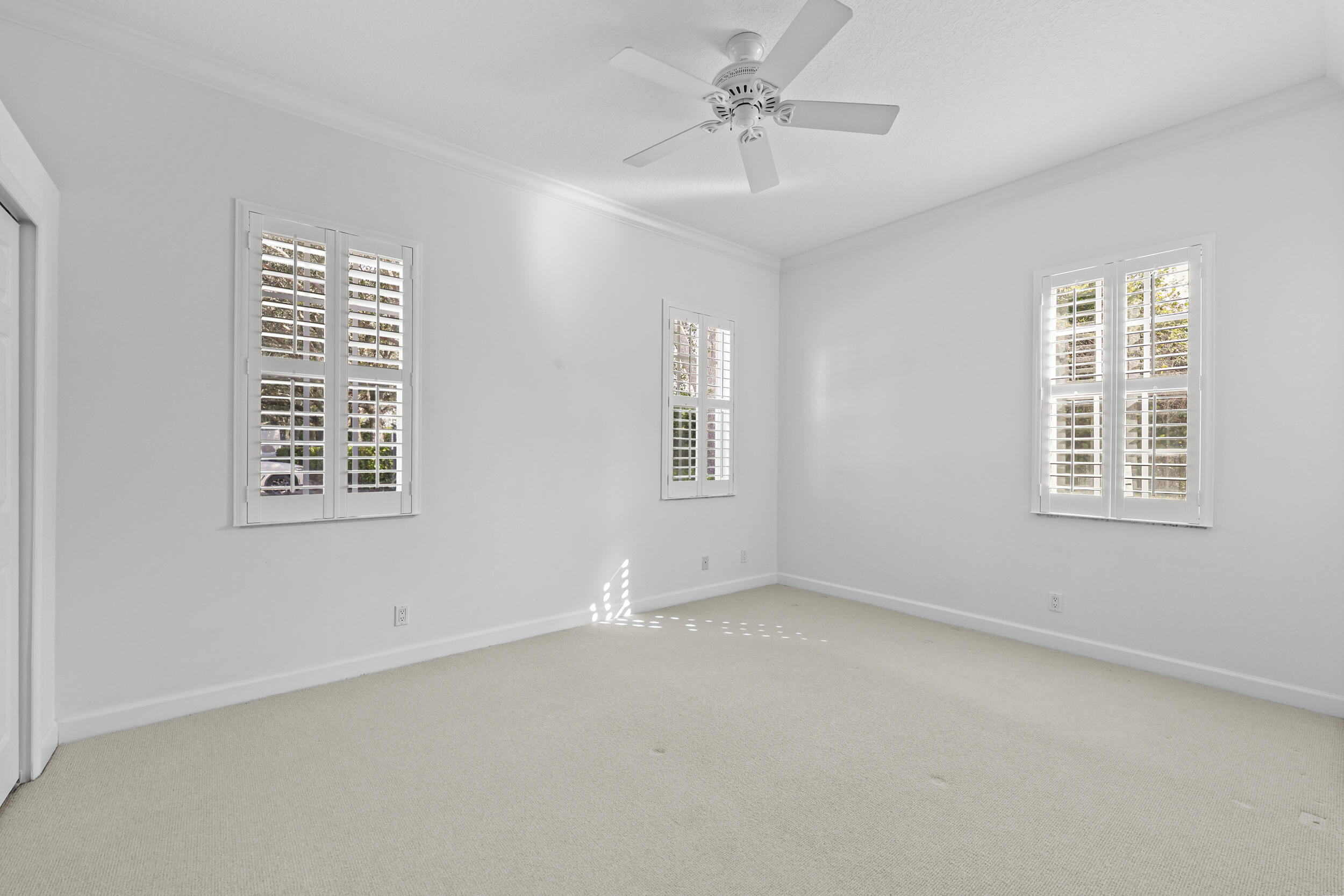 516 Commons Drive, Palm Beach Gardens