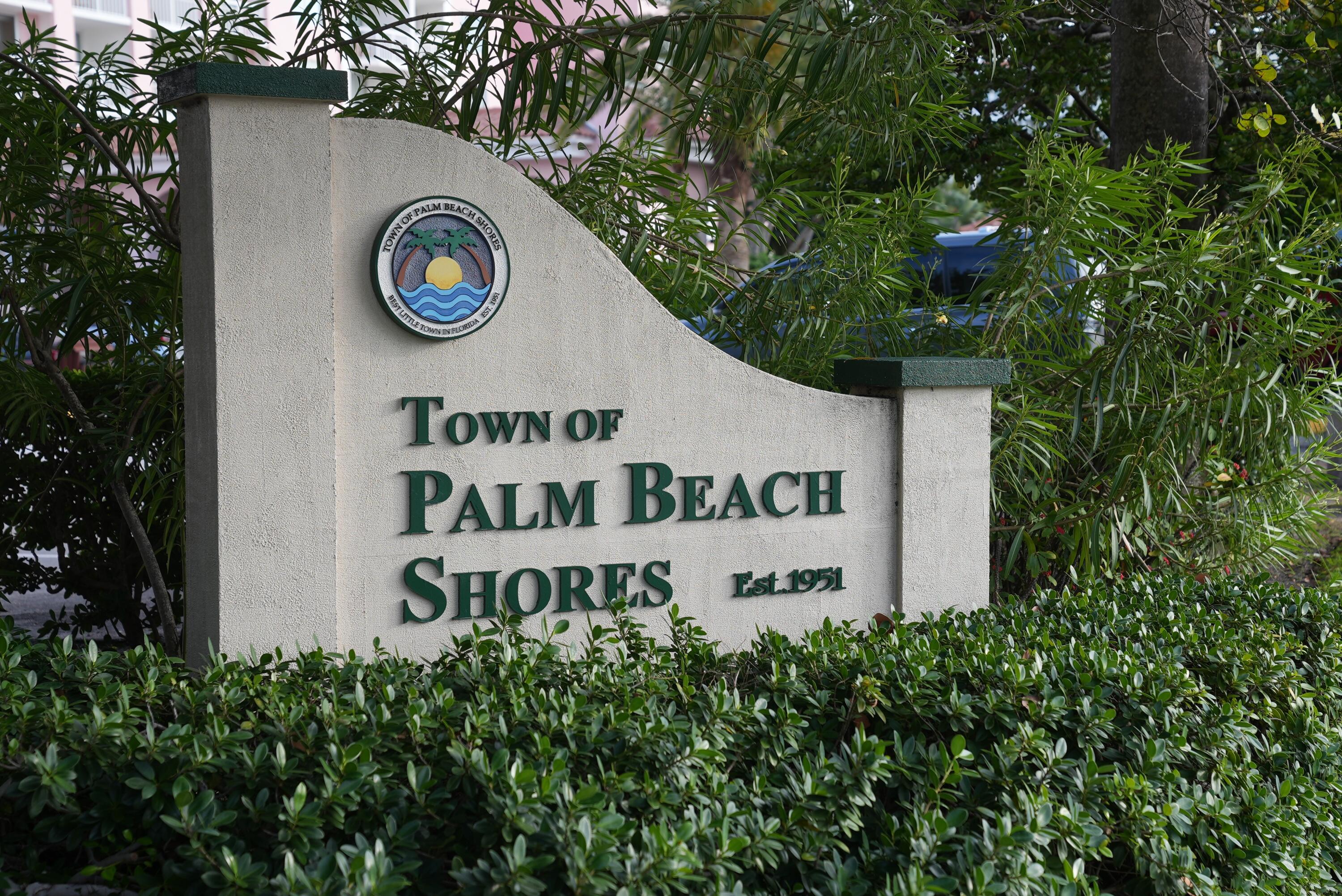 184 Lake Drive 3-301, Palm Beach Shores Unit: 3-301