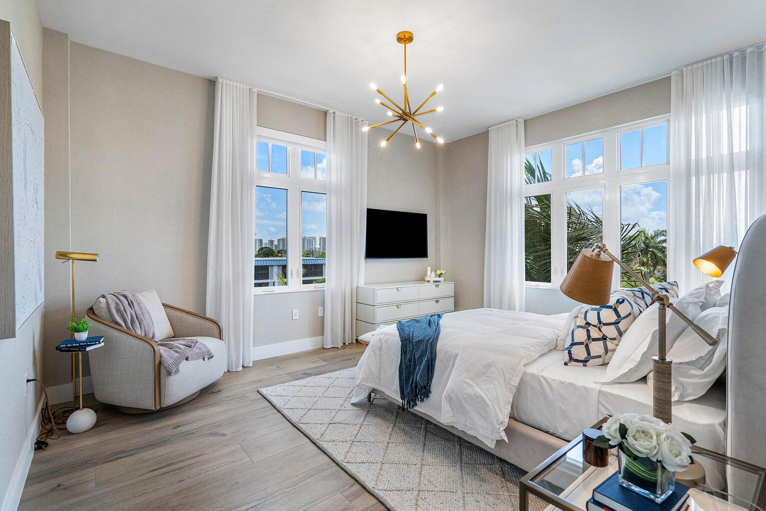 184 Lake Drive 2-104, Palm Beach Shores Unit: 2-104