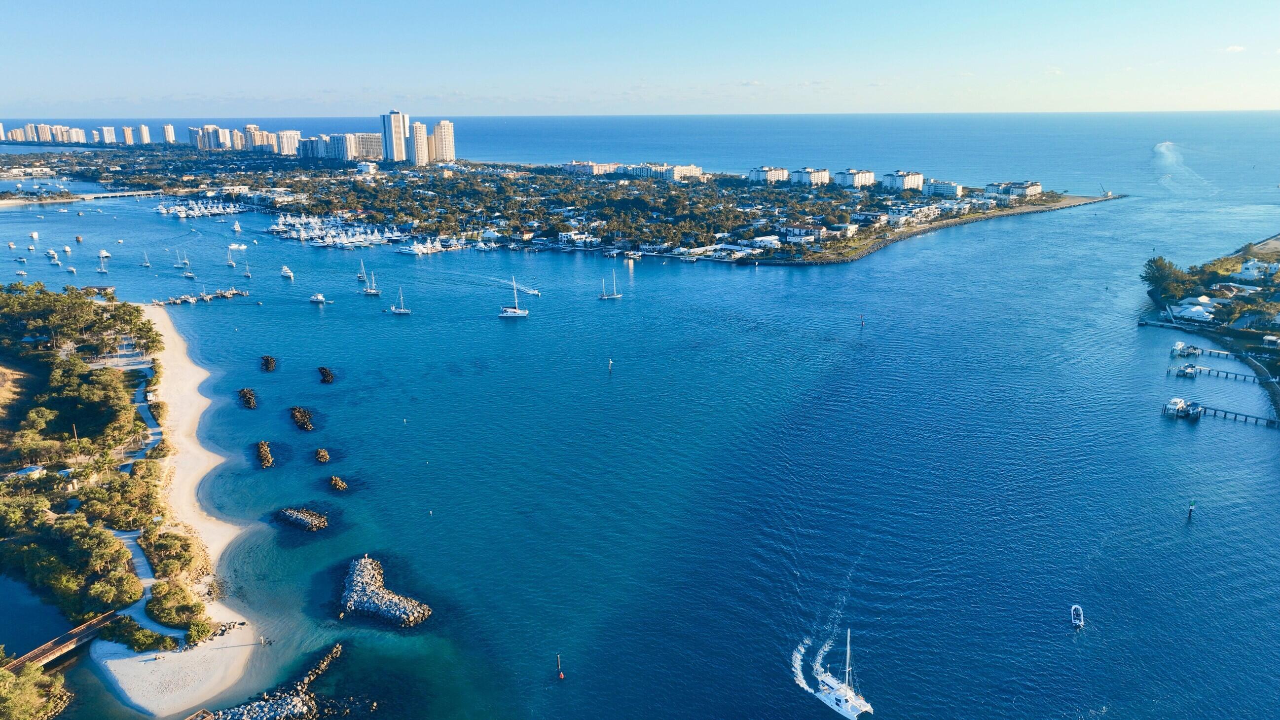 184 Lake Drive 2-104, Palm Beach Shores Unit: 2-104