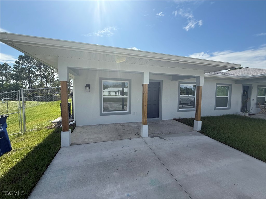 915 Graystone AVE