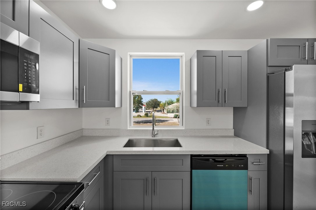 3815 Chiquita BLVD S 106