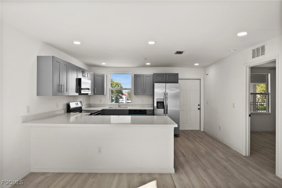 3815 Chiquita BLVD S 106