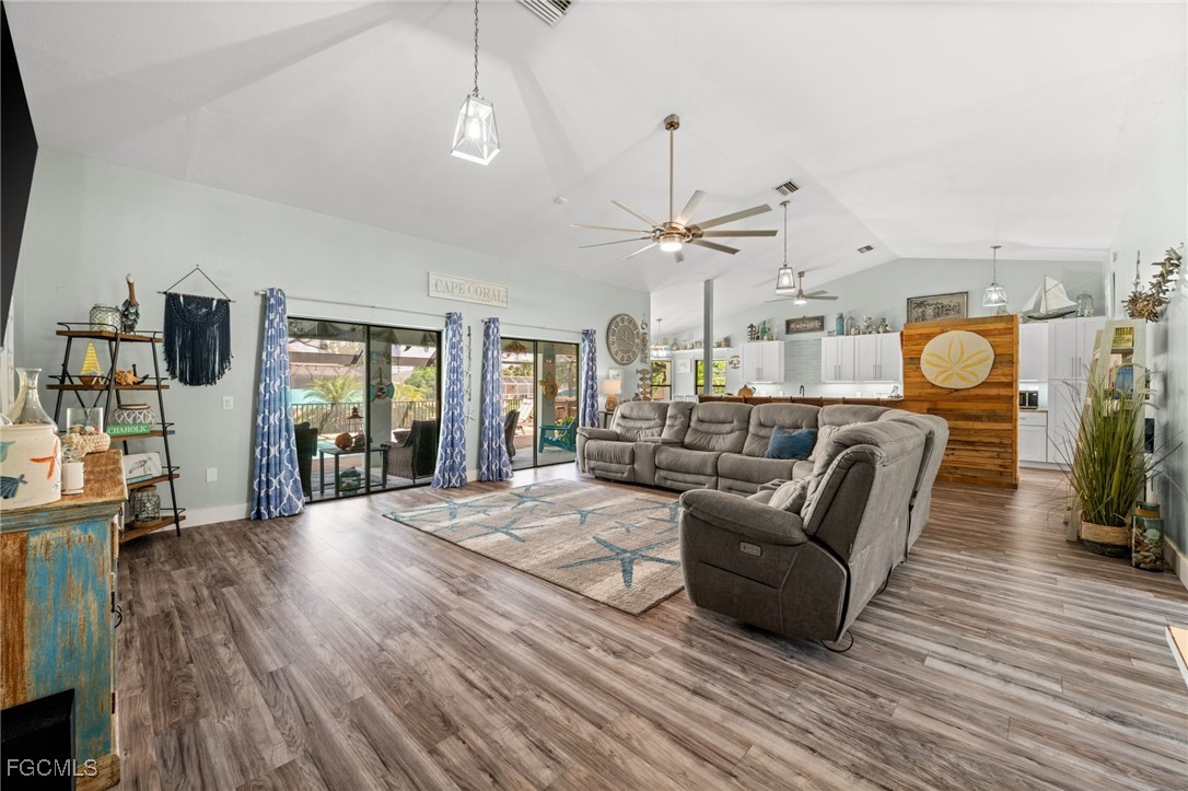 1405 SE 23rd TER