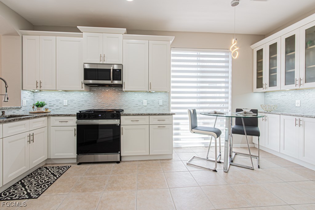 10553 Avila CIR