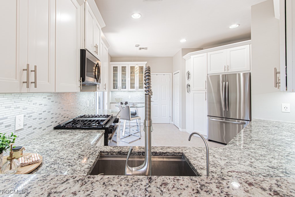 10553 Avila CIR