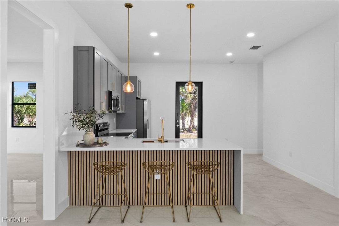 347 Rancho AVE