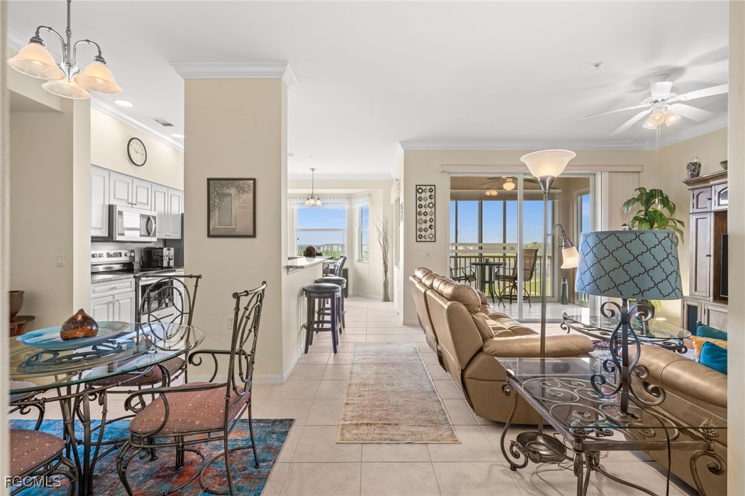 10370 Washingtonia Palm WAY 4345