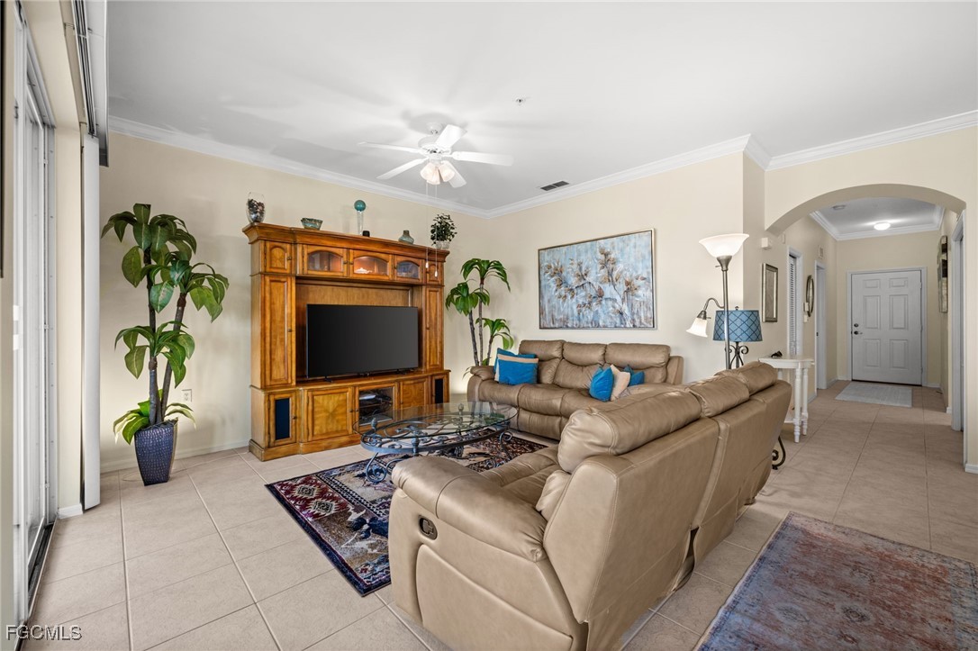 10370 Washingtonia Palm WAY 4345