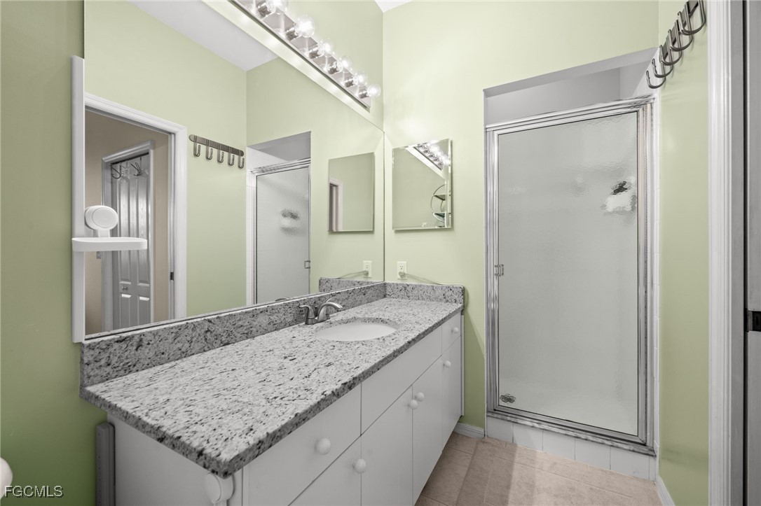 10370 Washingtonia Palm WAY 4345