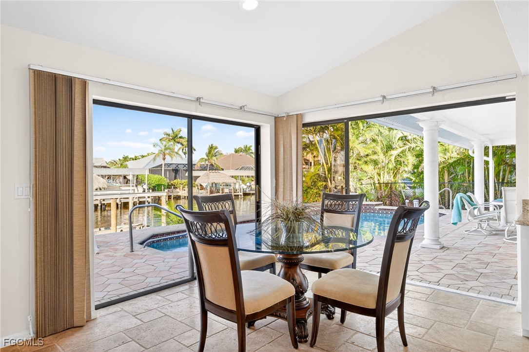 1221 SW 51st TER