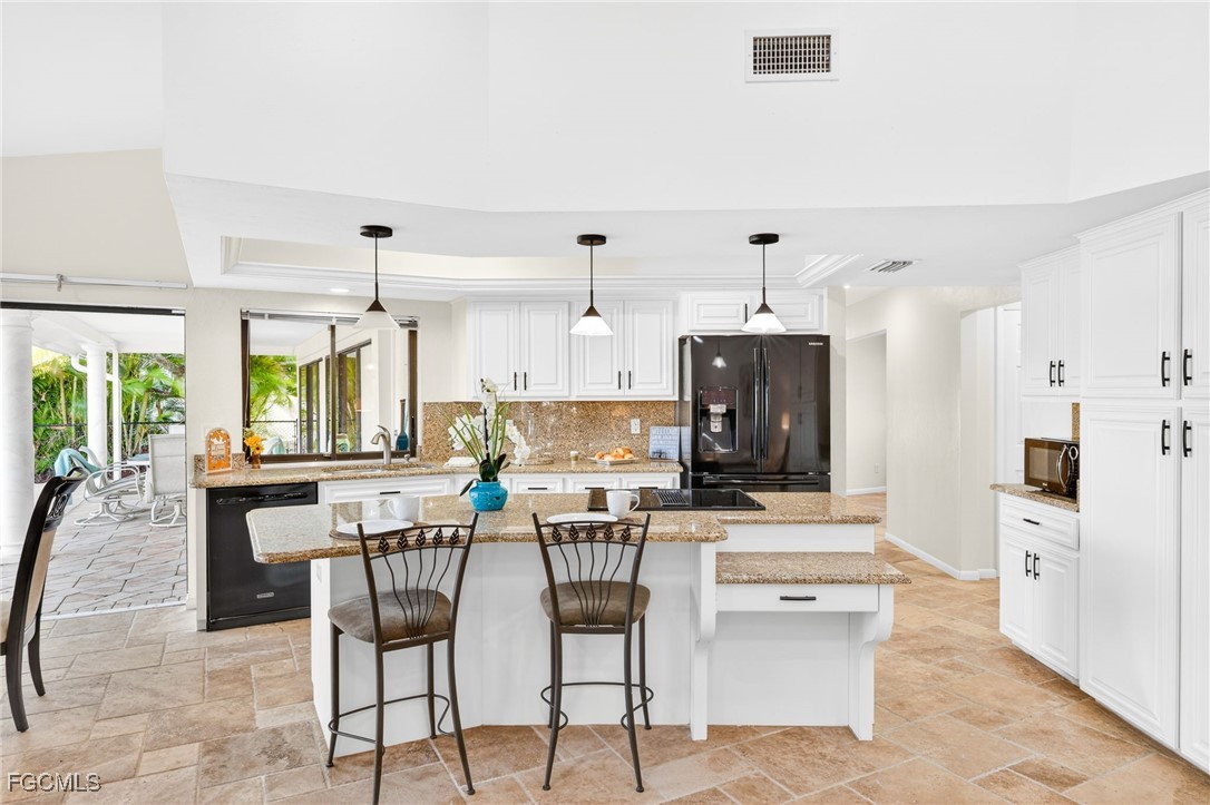 1221 SW 51st TER