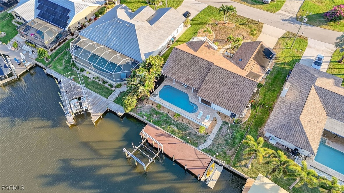 1221 SW 51st TER