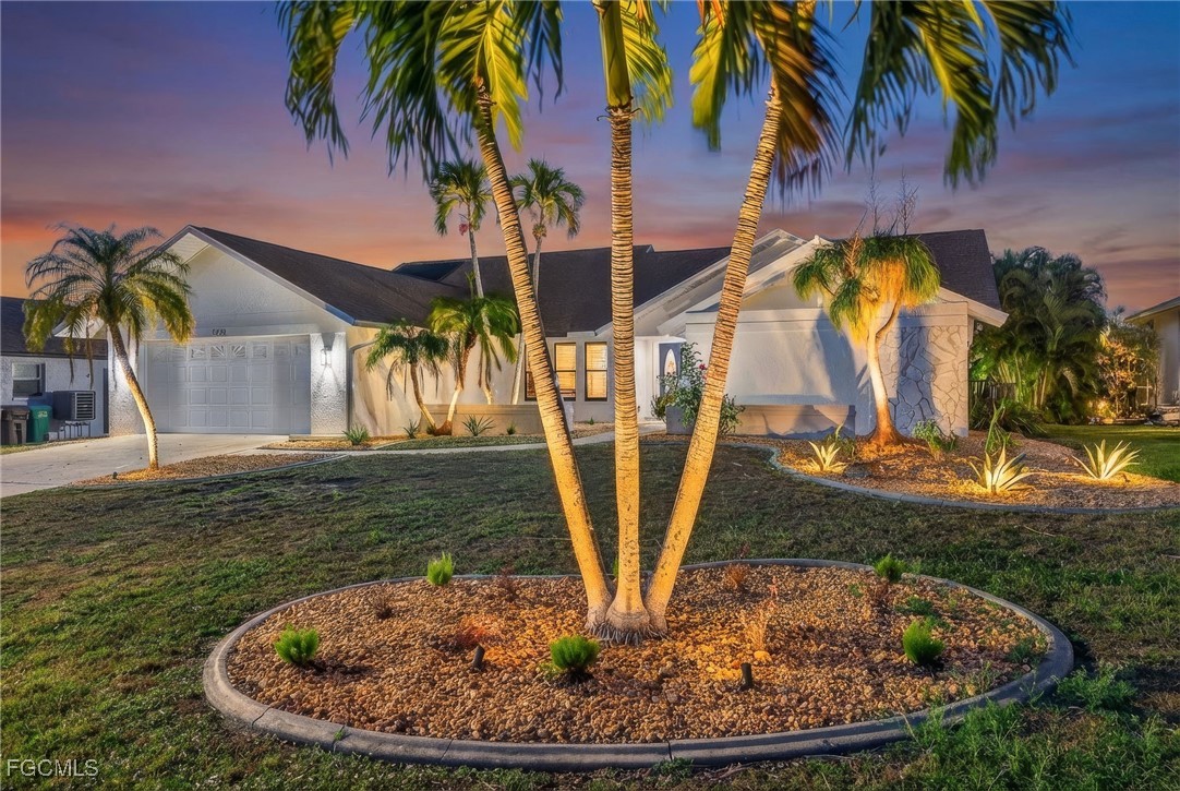 1221 SW 51st TER