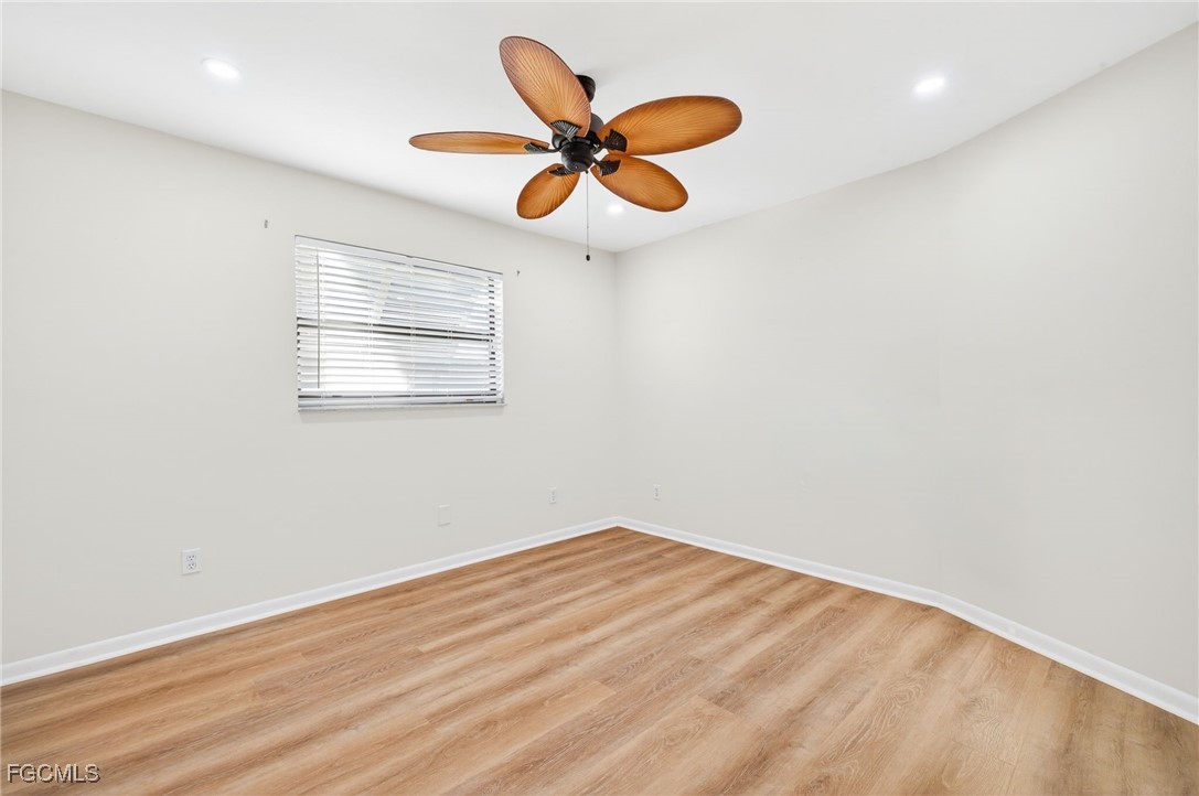 1221 SW 51st TER