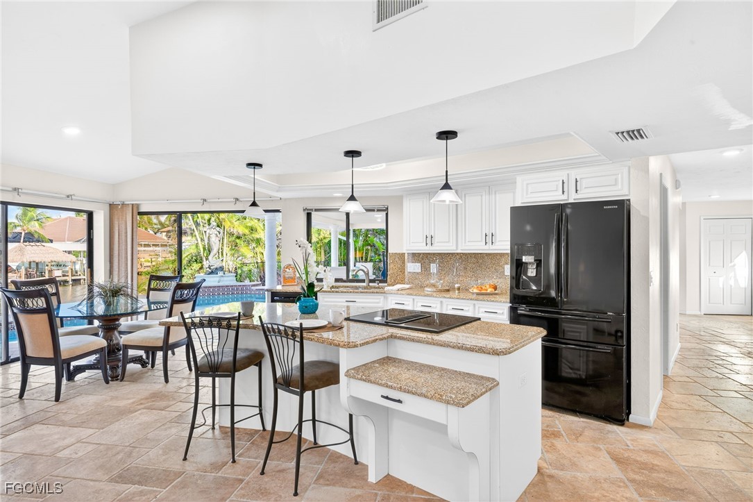 1221 SW 51st TER