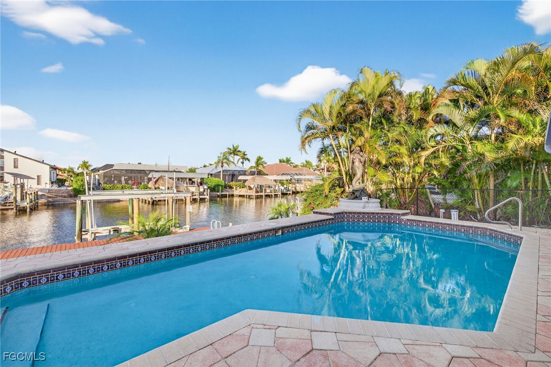 1221 SW 51st TER