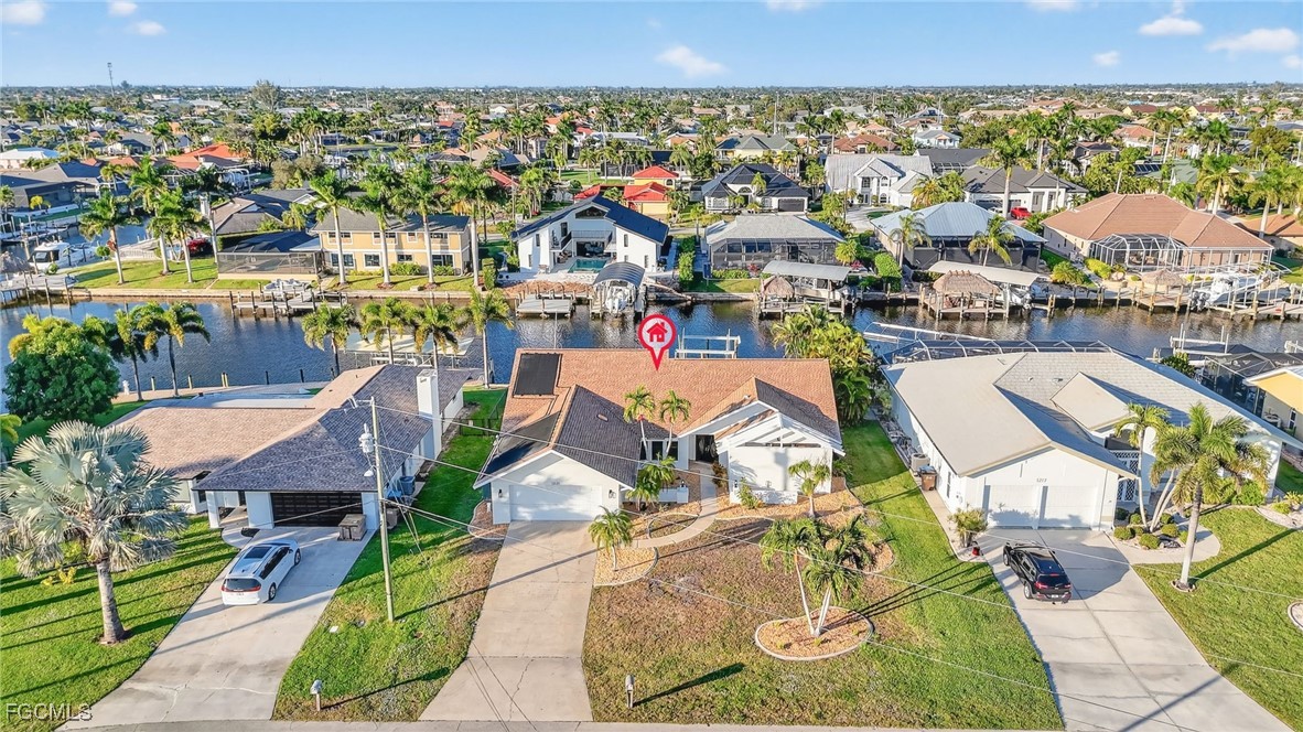 1221 SW 51st TER