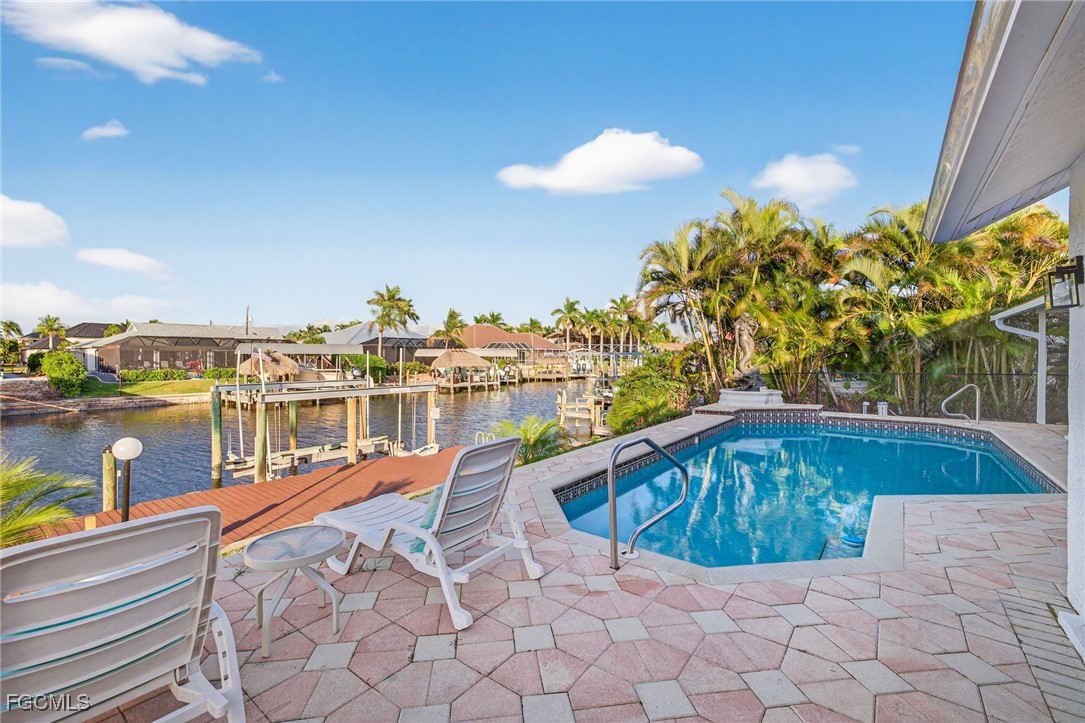 1221 SW 51st TER