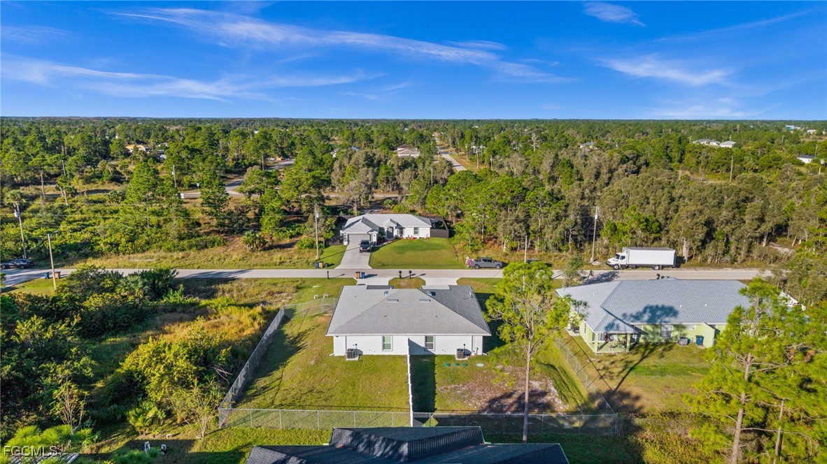 915-917 Graystone AVE