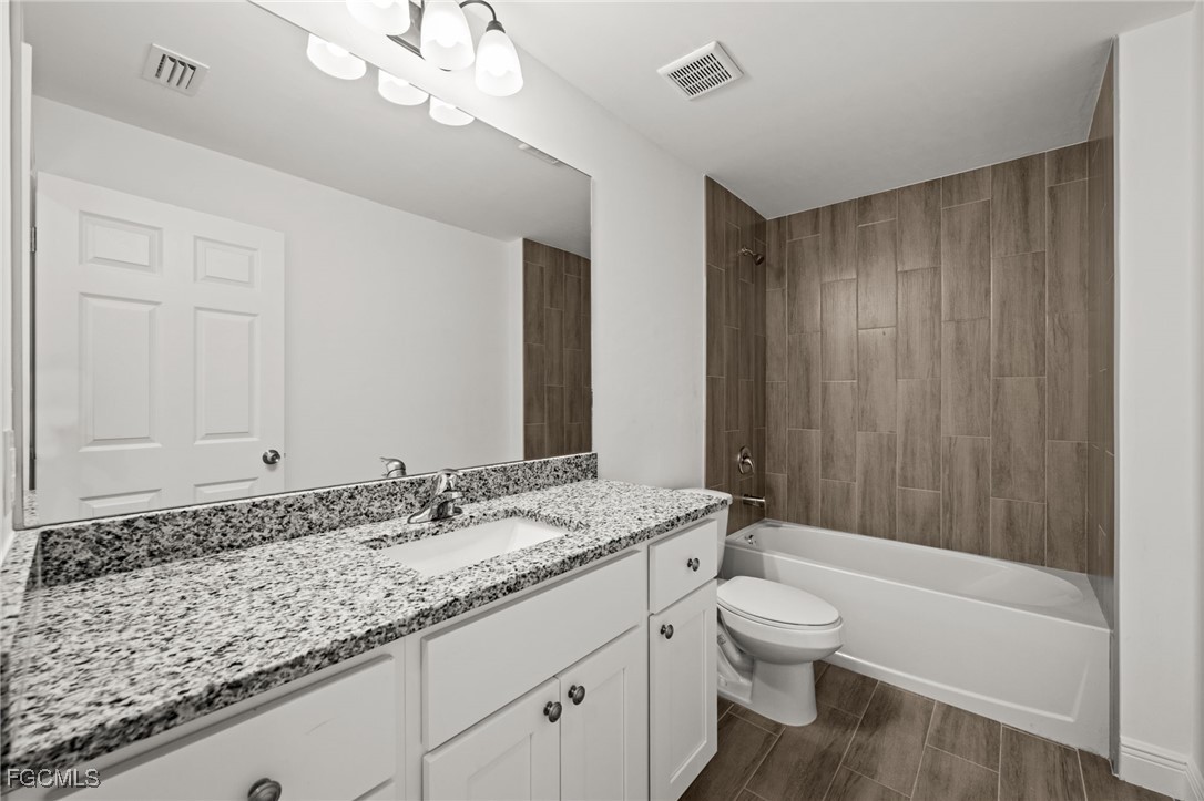 915-917 Graystone AVE