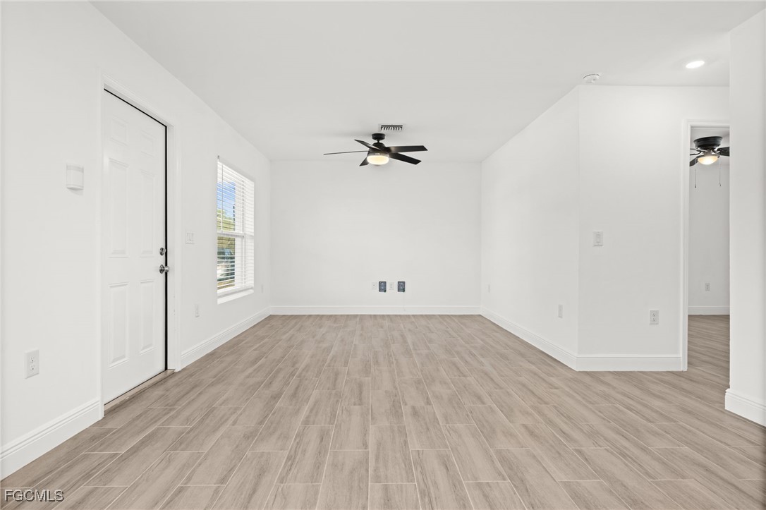 915-917 Graystone AVE