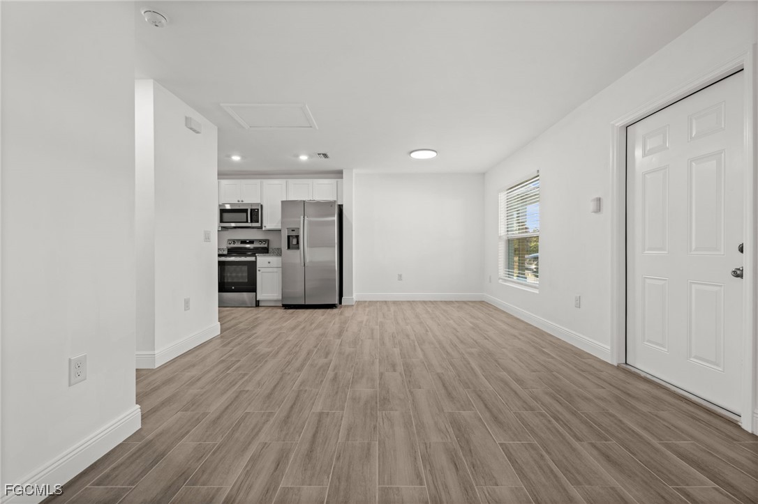 915-917 Graystone AVE