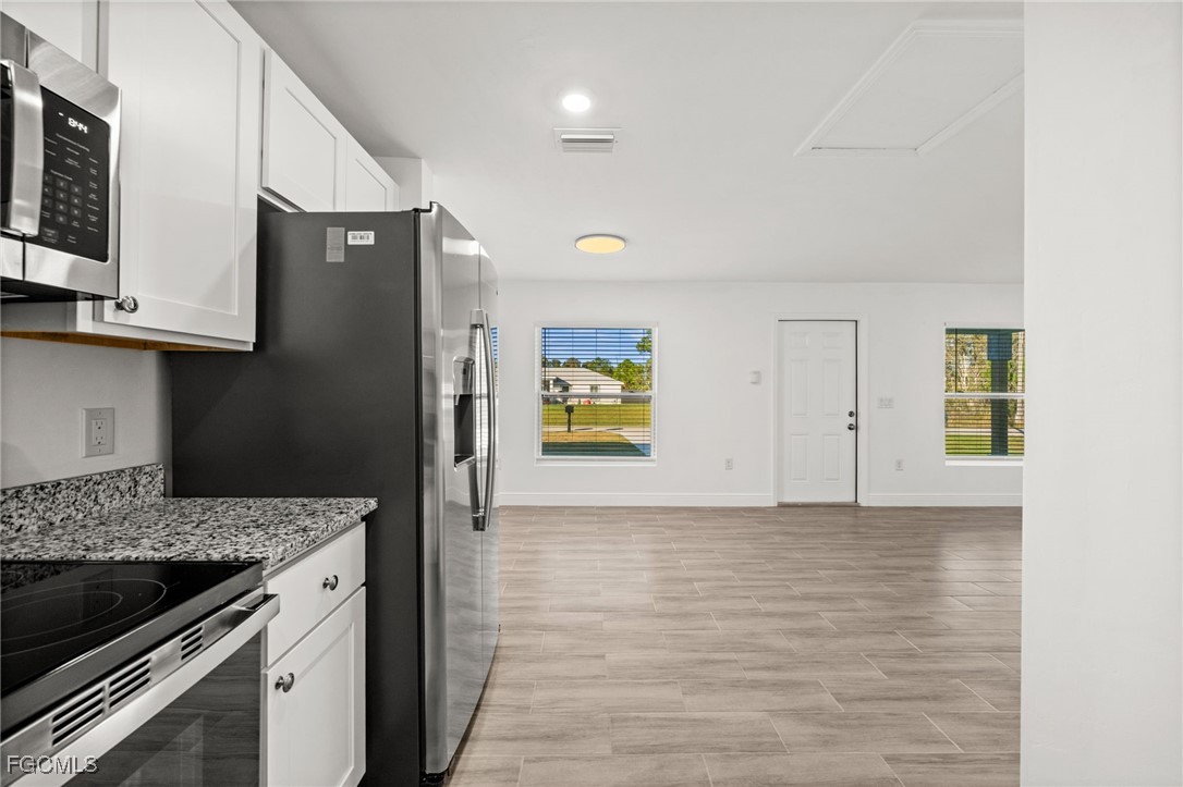 915-917 Graystone AVE