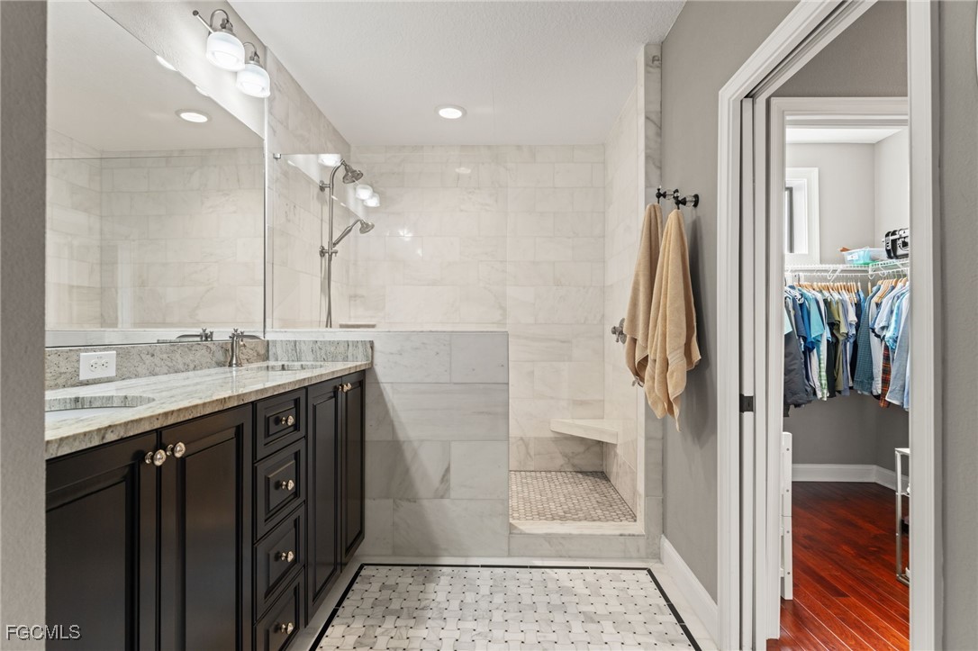 2152 Burlington AVE N