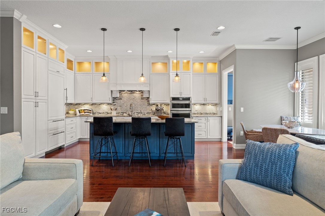 2152 Burlington AVE N