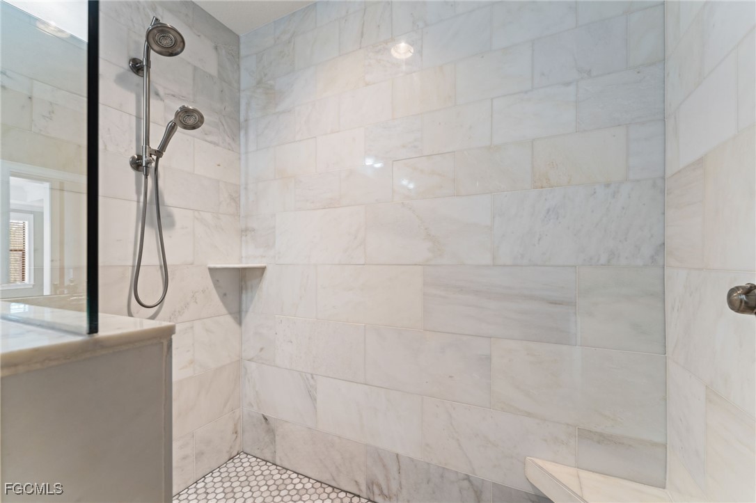 2152 Burlington AVE N