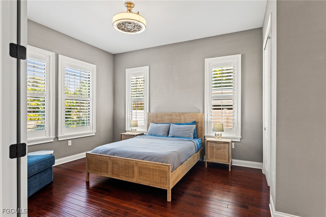 2152 Burlington AVE N