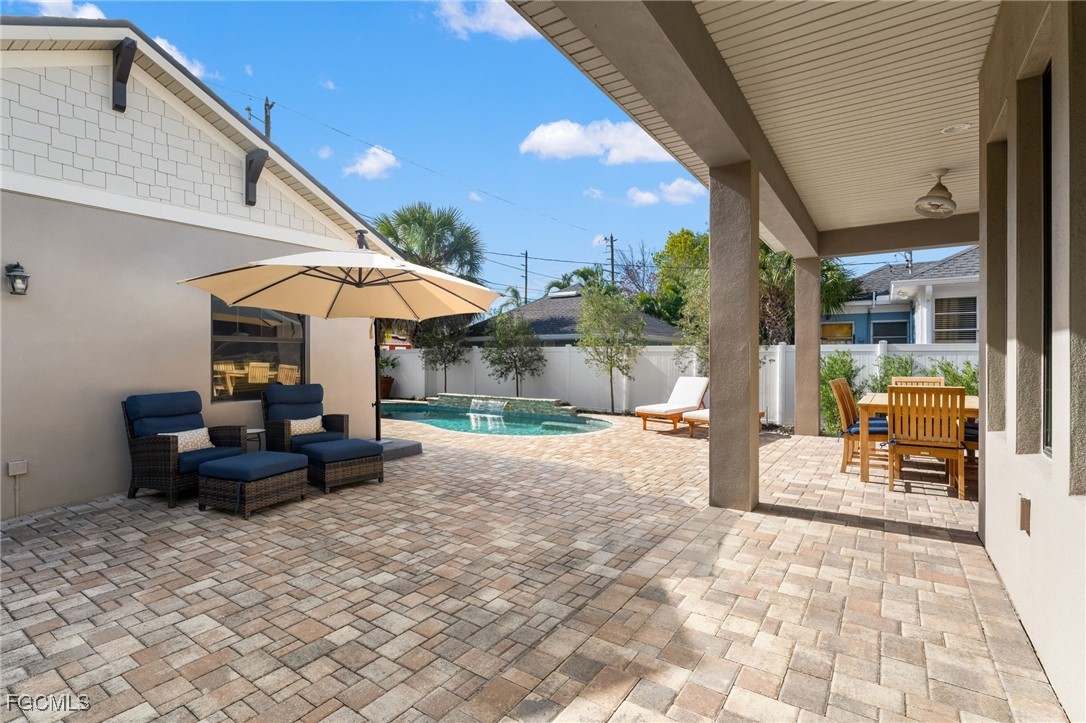 2152 Burlington AVE N