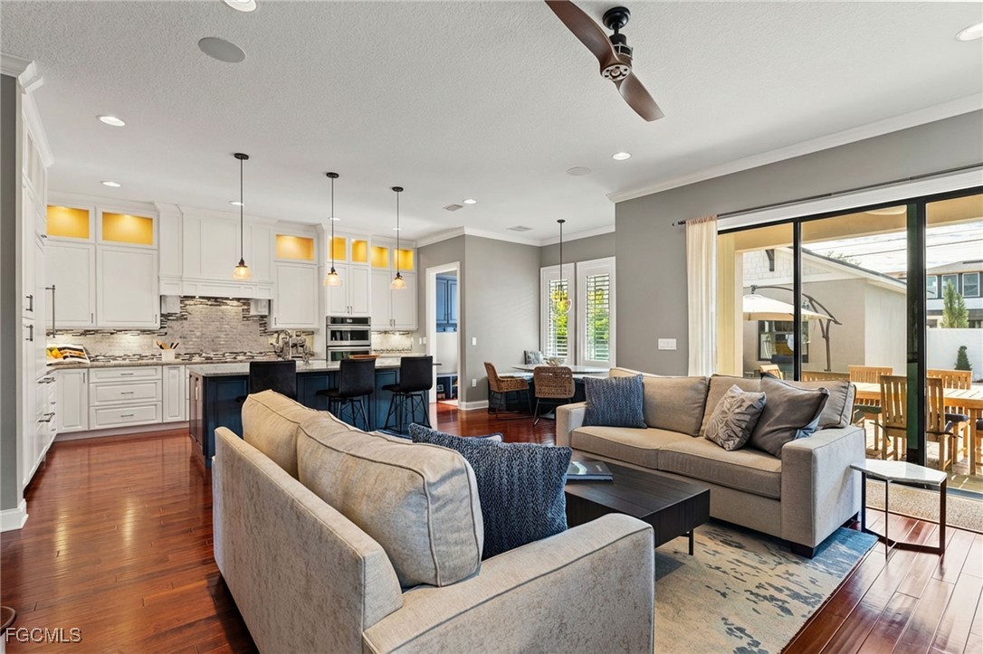 2152 Burlington AVE N