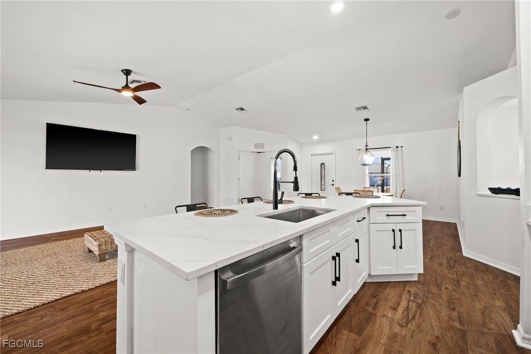 844 NE 6th PL