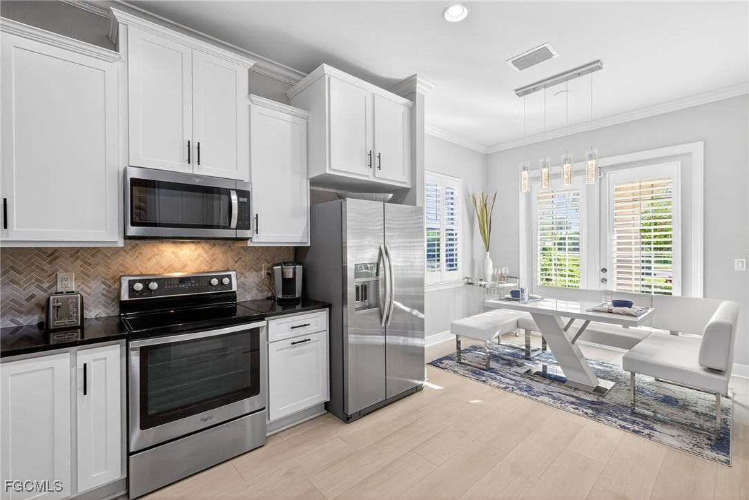 11126 Laughton CIR